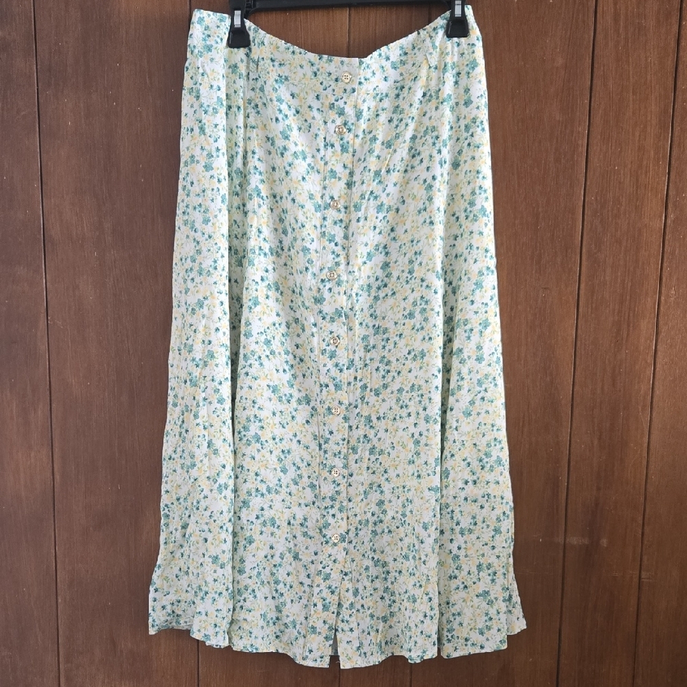 Ever New Ainsley Curve Button Through Floral Midi Skirt Riviera Ditsy 14